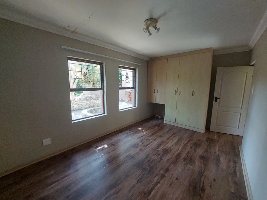 4 Bedroom Property for Sale in Panorama Western Cape